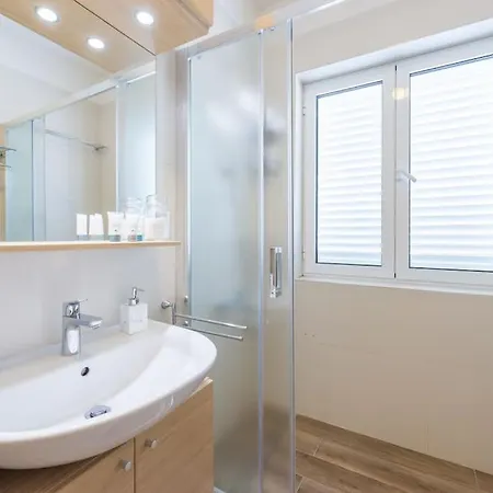 Lida - Comfort One Bedroom Apt,free Parking-lapad 아파트 두브로브니크