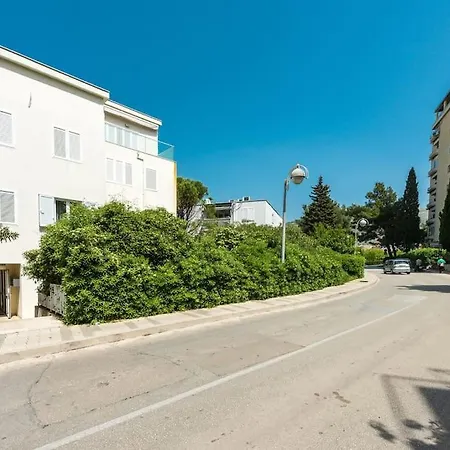 Lida - Comfort One Bedroom Apt,free Parking-lapad * Ragusa